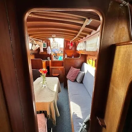 Charming Houseboat * Bergen