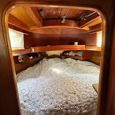Charming Houseboat Bergen